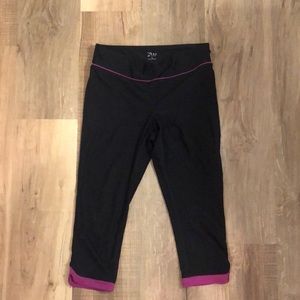 XPBX Mid Length Leggings Black Size Small